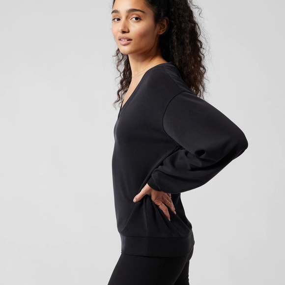 Athleta seasoft v neck sweatshirt - Picture 3 of 9
